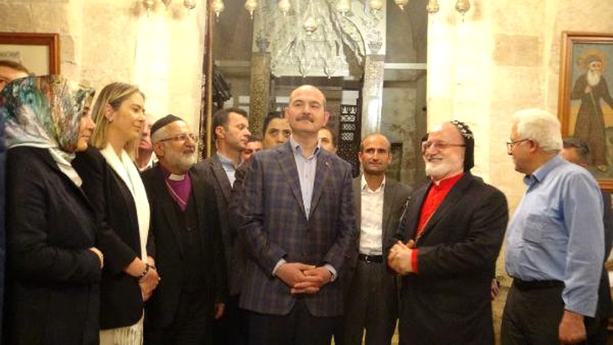 İçişleri Bakanı Soylu, Mardin\'de Esnafı Ziyaret Etti