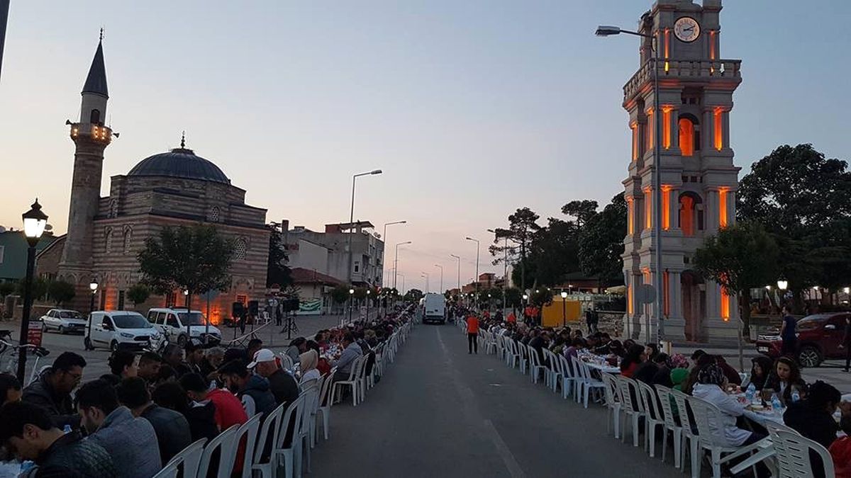 İpsala\'da Sokak İftarları