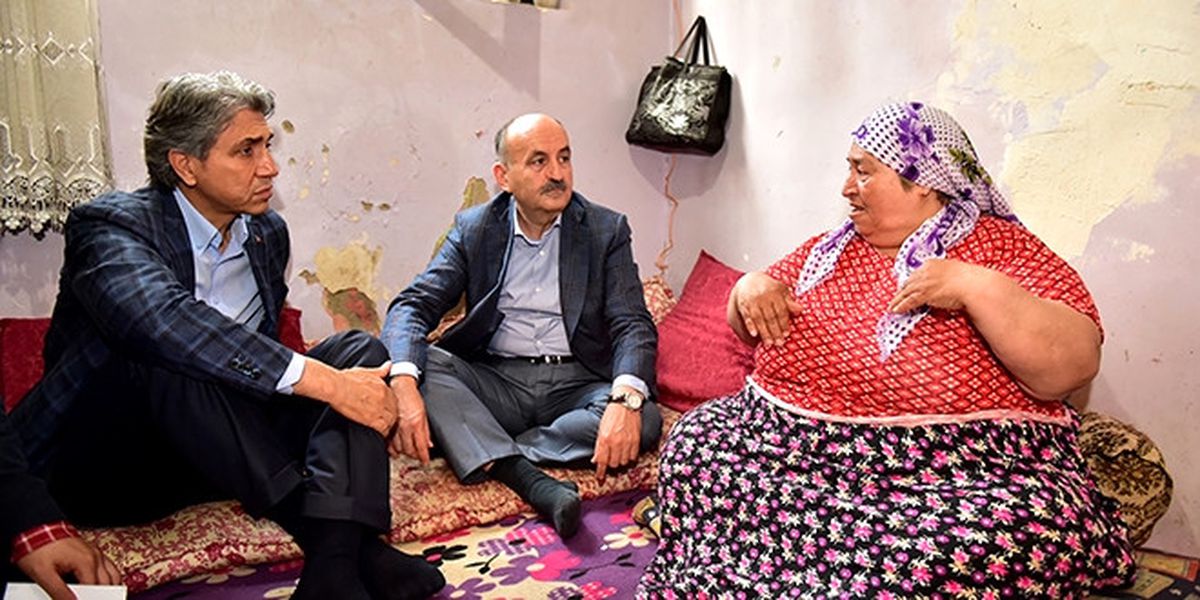 Müezzinoğlu\'ndan Çat Kapı Ramazan Ziyaretleri