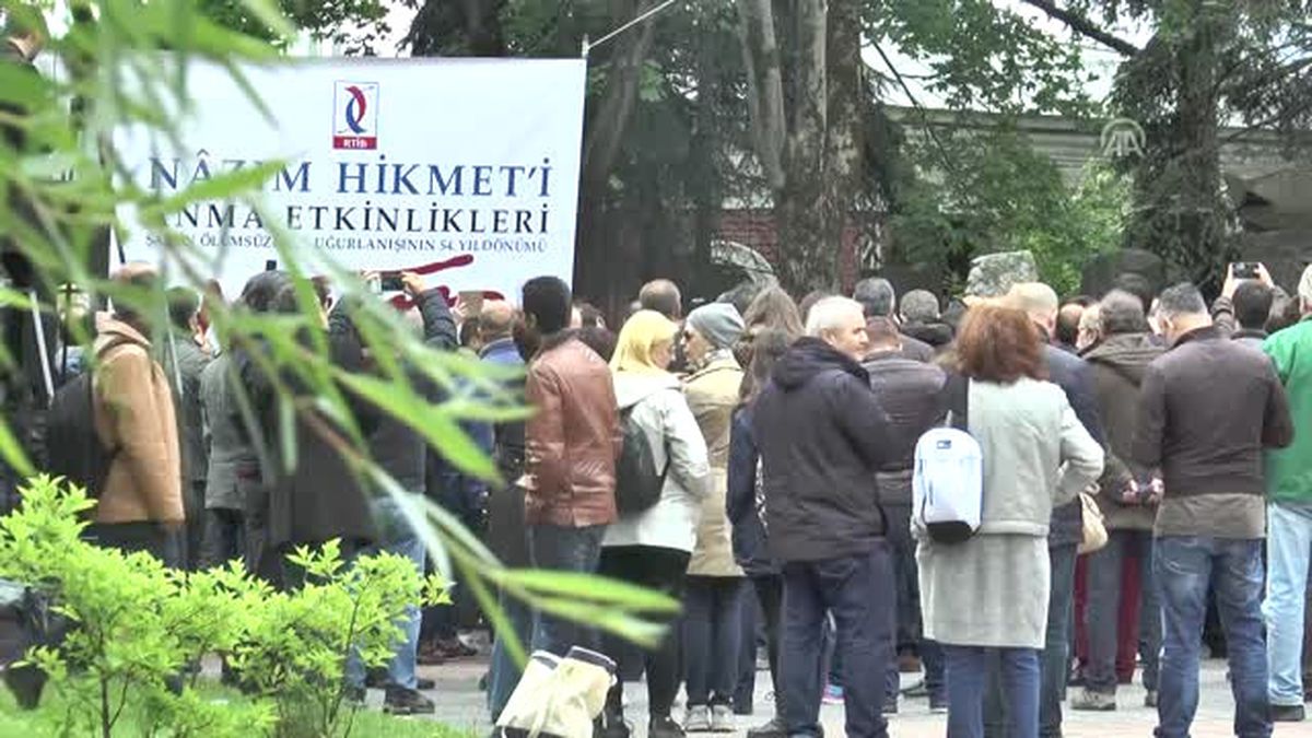 Nazım Hikmet Mezarı Başında Anıldı