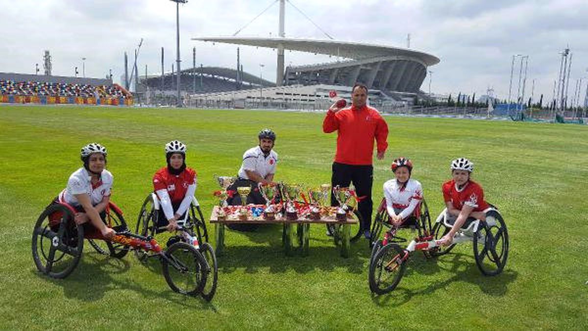 Paris\'teki Grand Prix\'e Engelli Sporcular Damgasını Vurdu