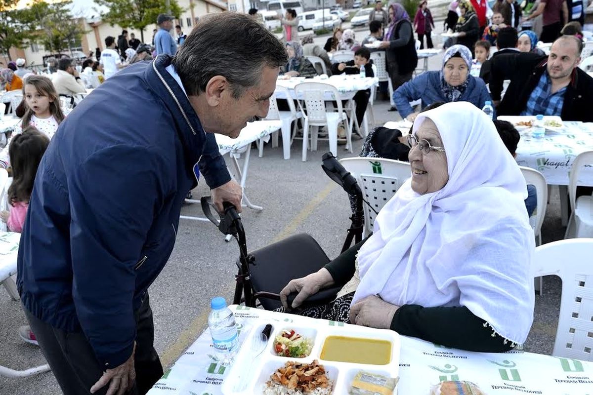 Ramazan\'da Paylaşımın Adresi Tepebaşı