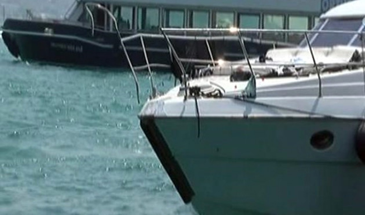 Şampiyonluk Kutlaması Sırasında Tekne Kazası: 2 Yaralı
