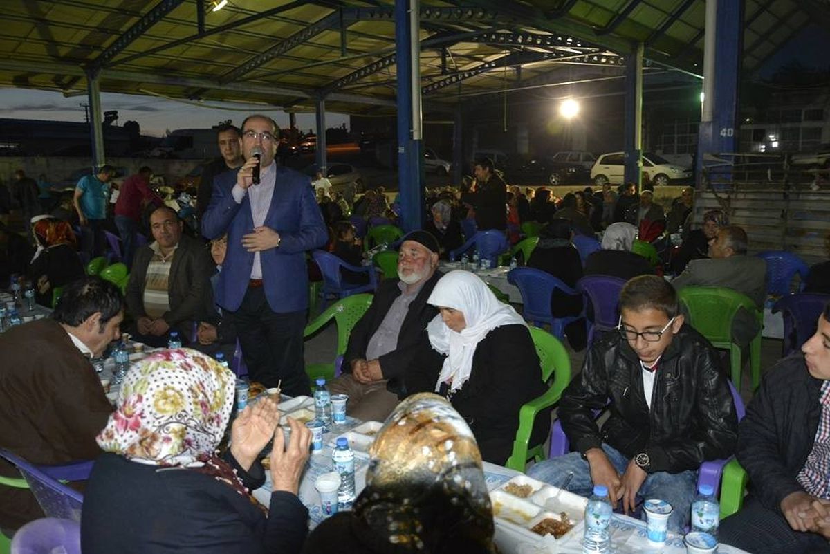 Sandıklı\'da Mahalle İftarları Yapılmaya Başlandı