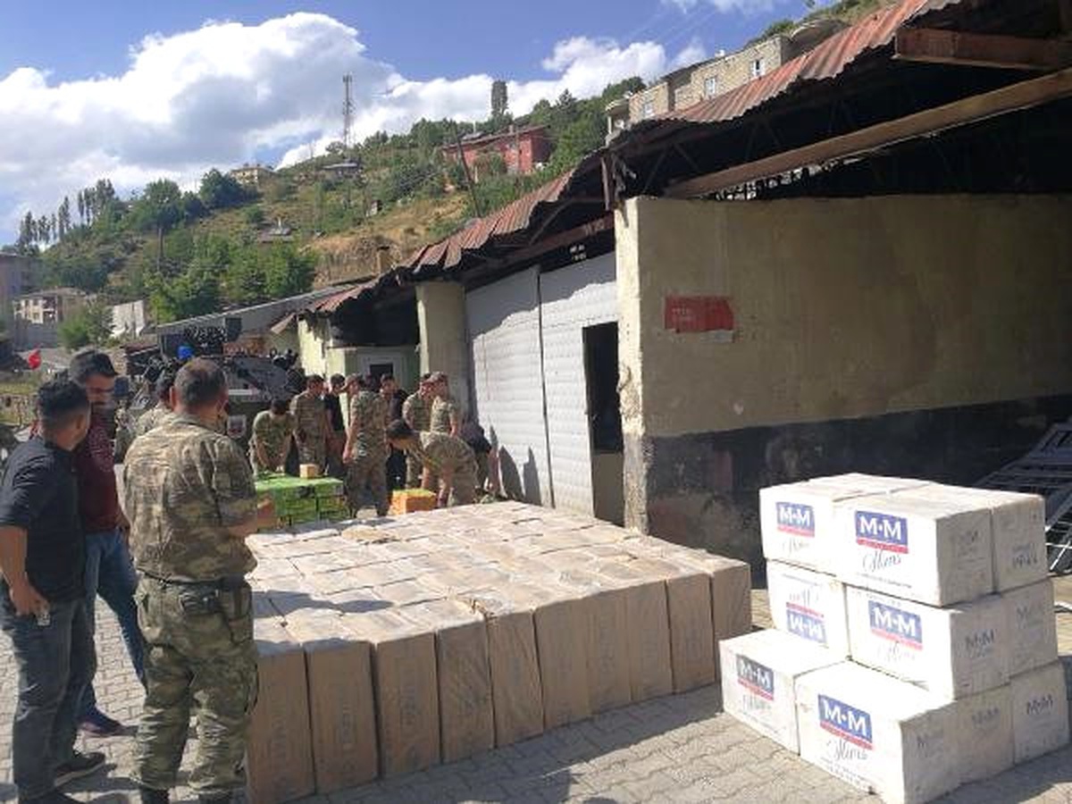Şemdinli\'de 36500 Paket Kaçak Sigara Yakalandı