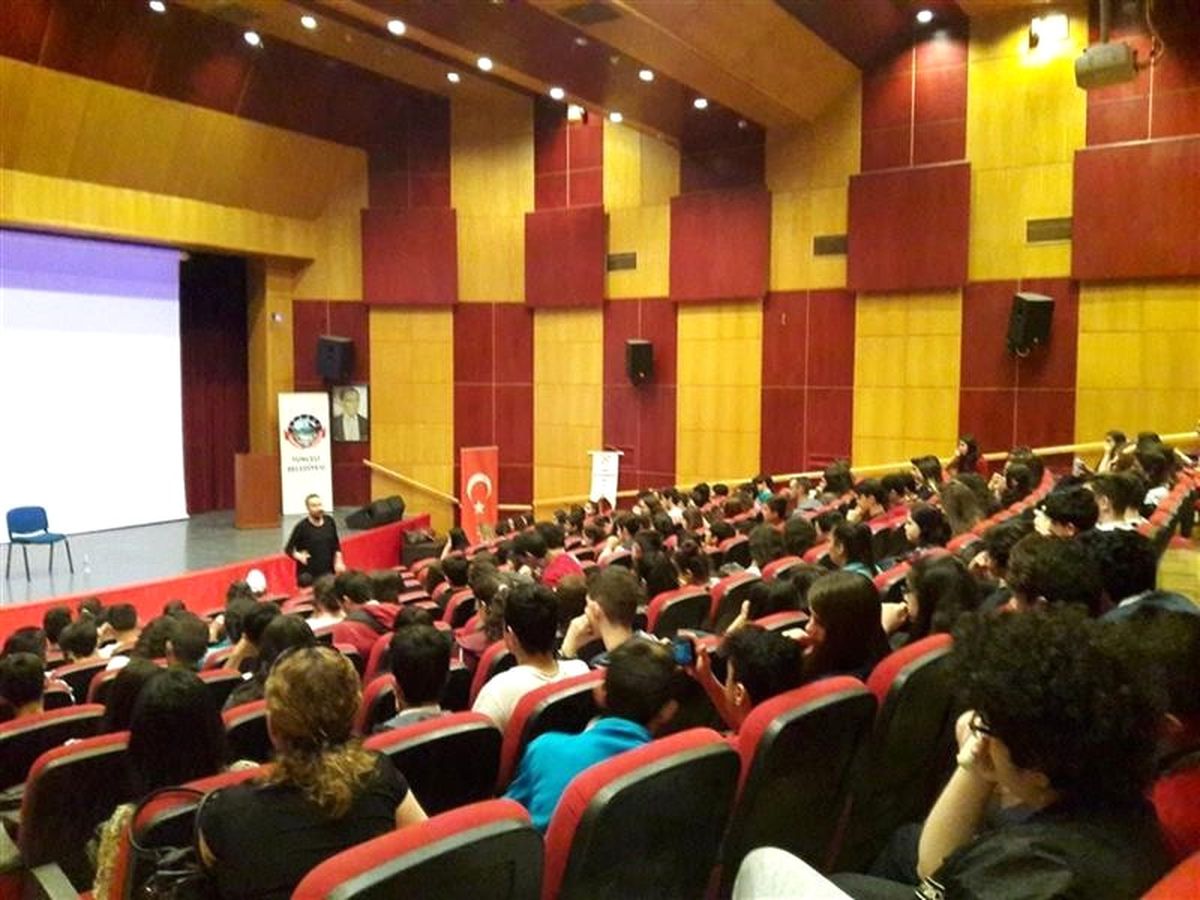 Tunceli\'de Öğrenciler İçin Motivasyon Semineri