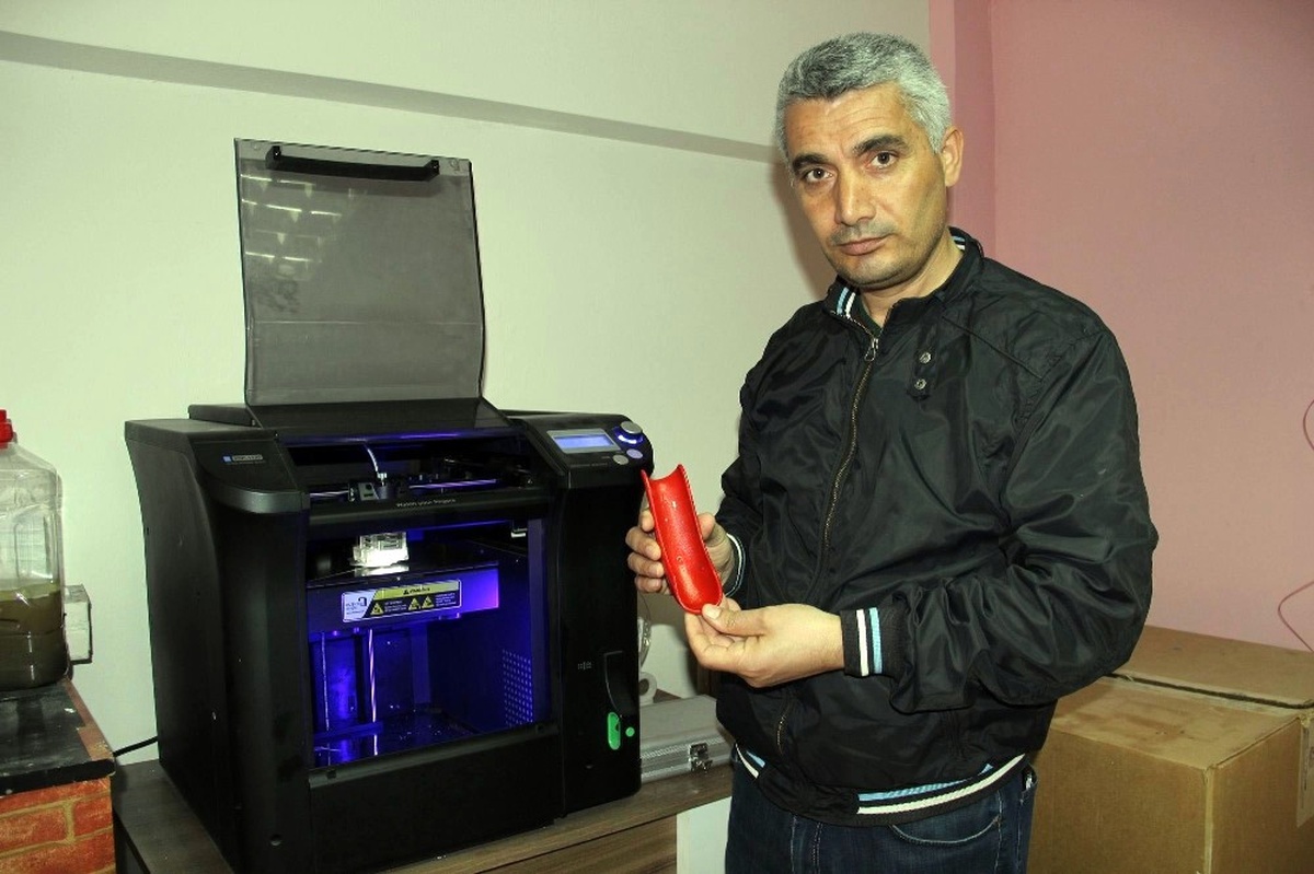 3d Yazıcı ile Hayvanlar İçin Protez Bacak Üretti