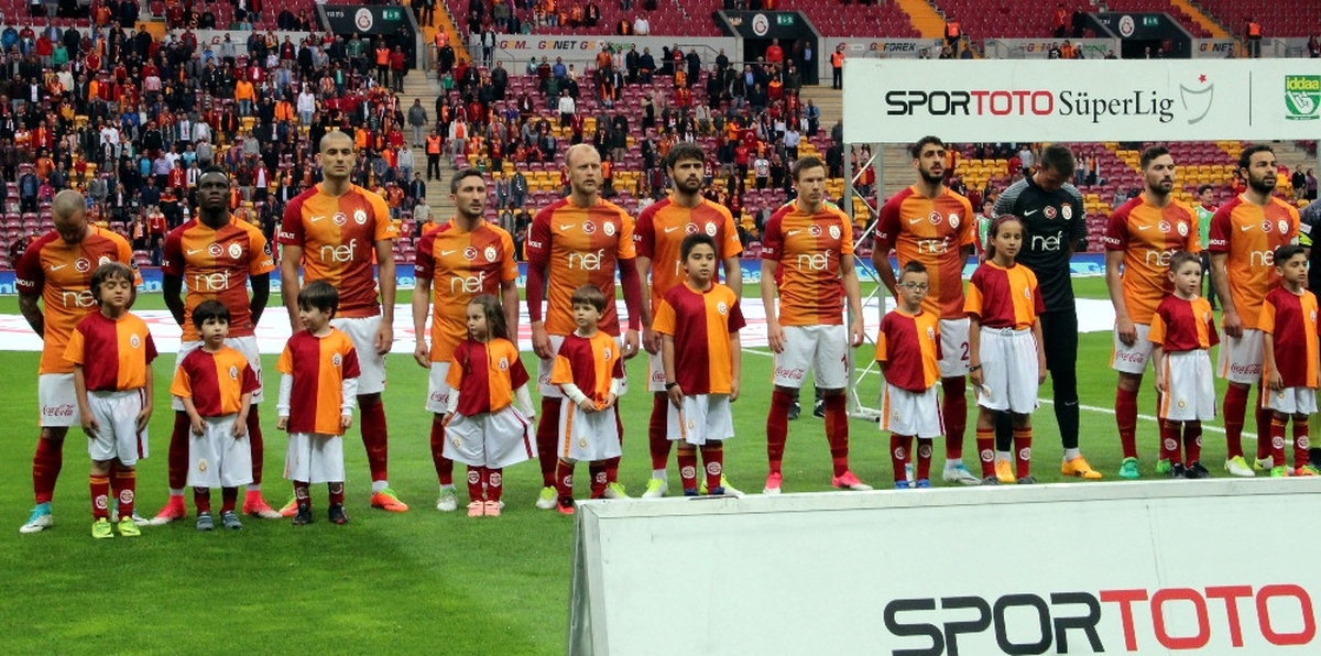 4 Futbolcunun Sözleşmesi Sona Erdi