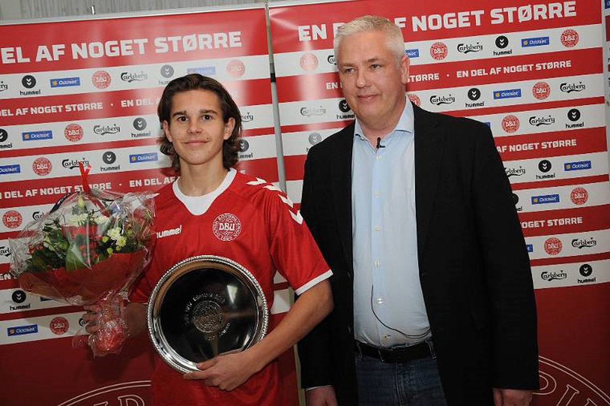 Ajax, 17 Yaşındaki Jensen\'i Transfer Etti