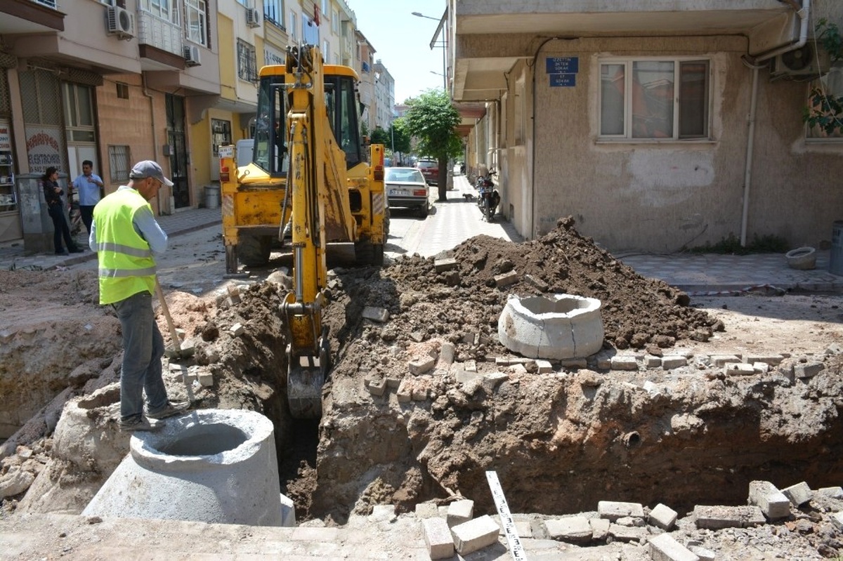 Akhisar\'ın Eski Altyapısına Yenileme