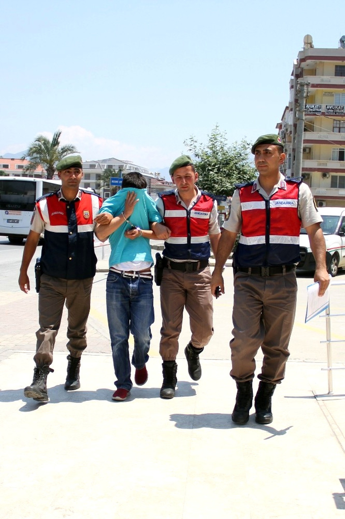 Alanya\'da 200 Adet Sahte 100 TL Ele Geçirildi