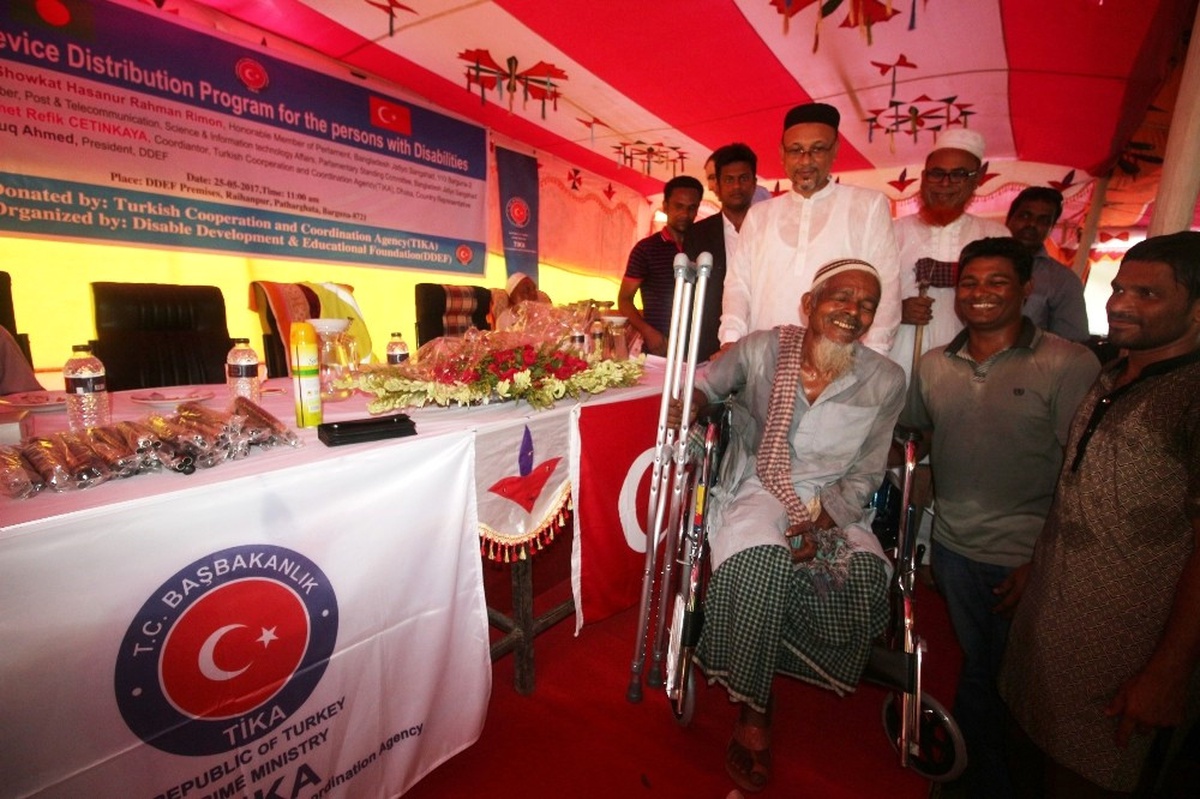 Bangladeş\'te Engellilere Ekipman ve Malzeme Desteği