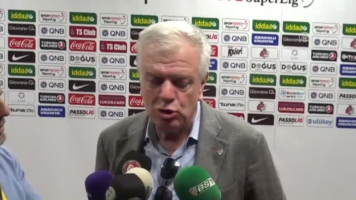 Bursaspor Başkanı Ay\'dan Dha\'ya: "Öncelik Teknik Direktörde"