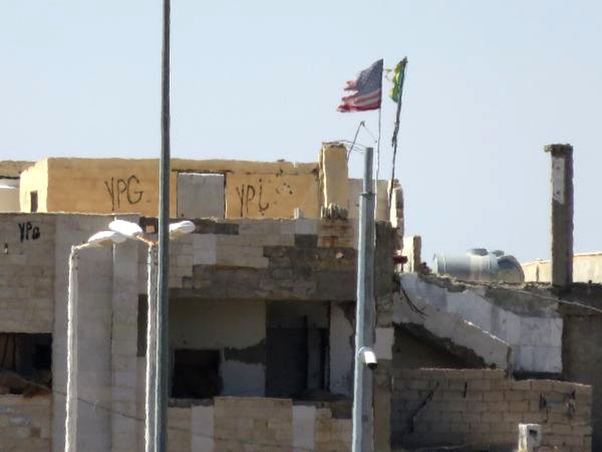 Dha Yurt;sınırdaki ABD Bayrakları ile Pyd/ypg Flamaları Yenilendi