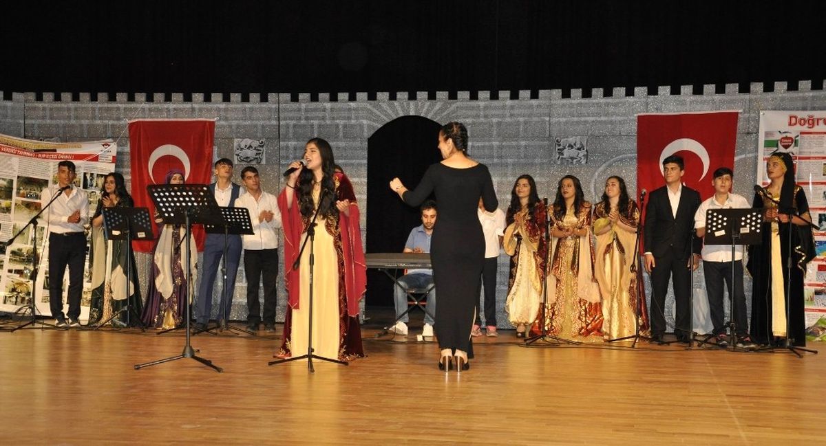 Diyarbakır\'da 7 Dilde Yıl Sonu Etkinliği