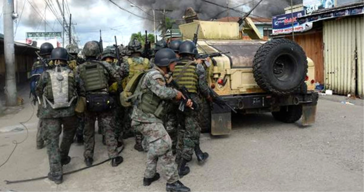 Filipinler Devlet Başkanı, Ordusuna "DEAŞ Militanlarını Her Koşulda Öldürün" Talimatı Verdi