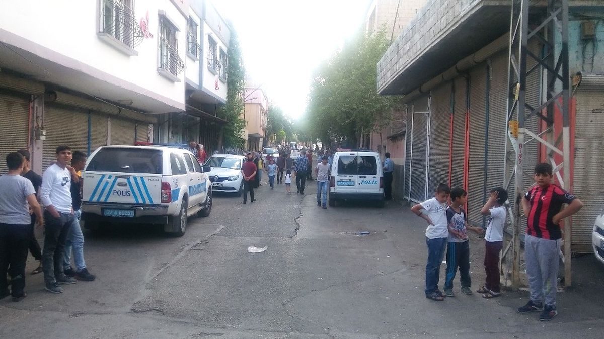 Gaziantep\'te Bıçaklı, Pompalı Kavga: 9 Yaralı