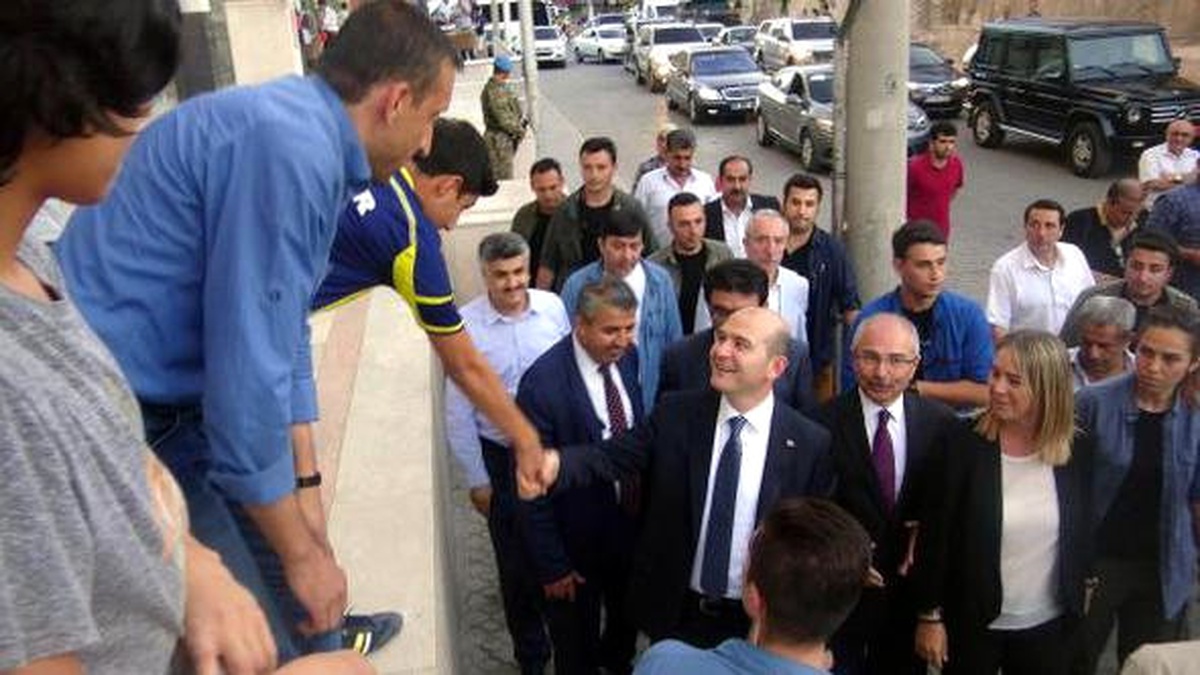 İçişleri Bakanı Soylu, Mardin\'de Esnafı Ziyaret Etti 2