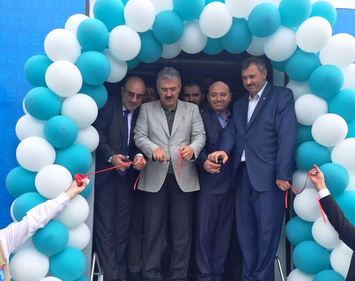 İzmir\'den Mülteciler İçin AŞ Evi Tırı Reyhanlı\'ya Uğurlandı