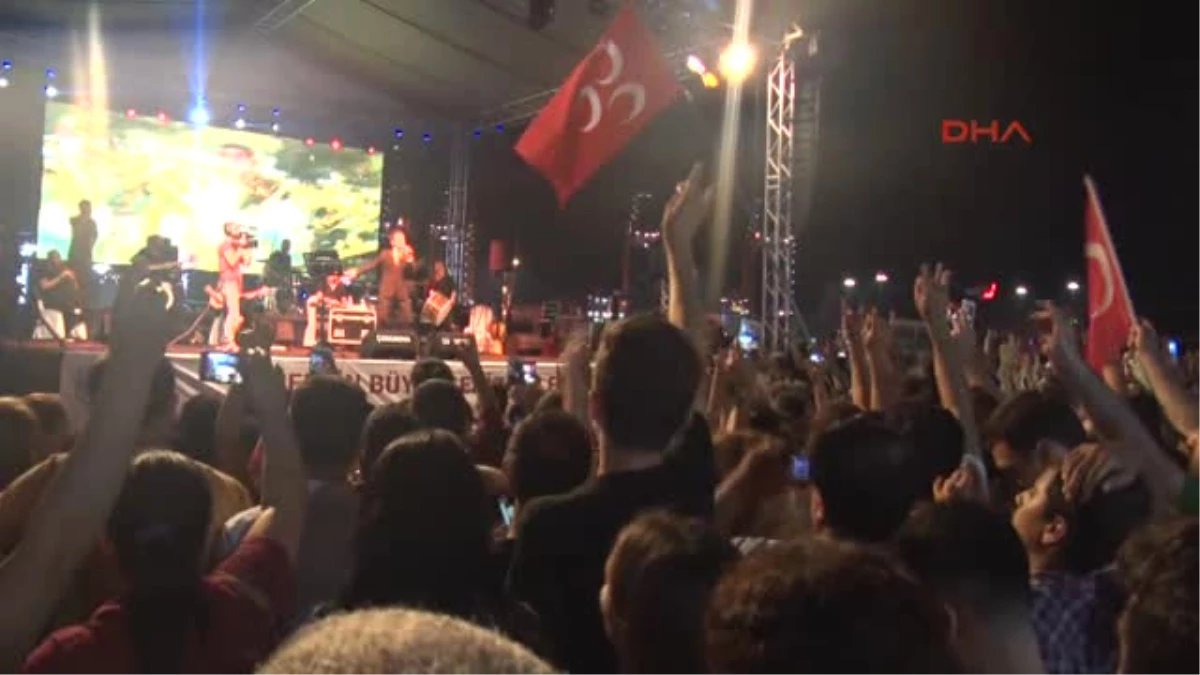 Mersin Mustafa Yıldızdoğan Şarkılarını Şehitler Için Söyledi