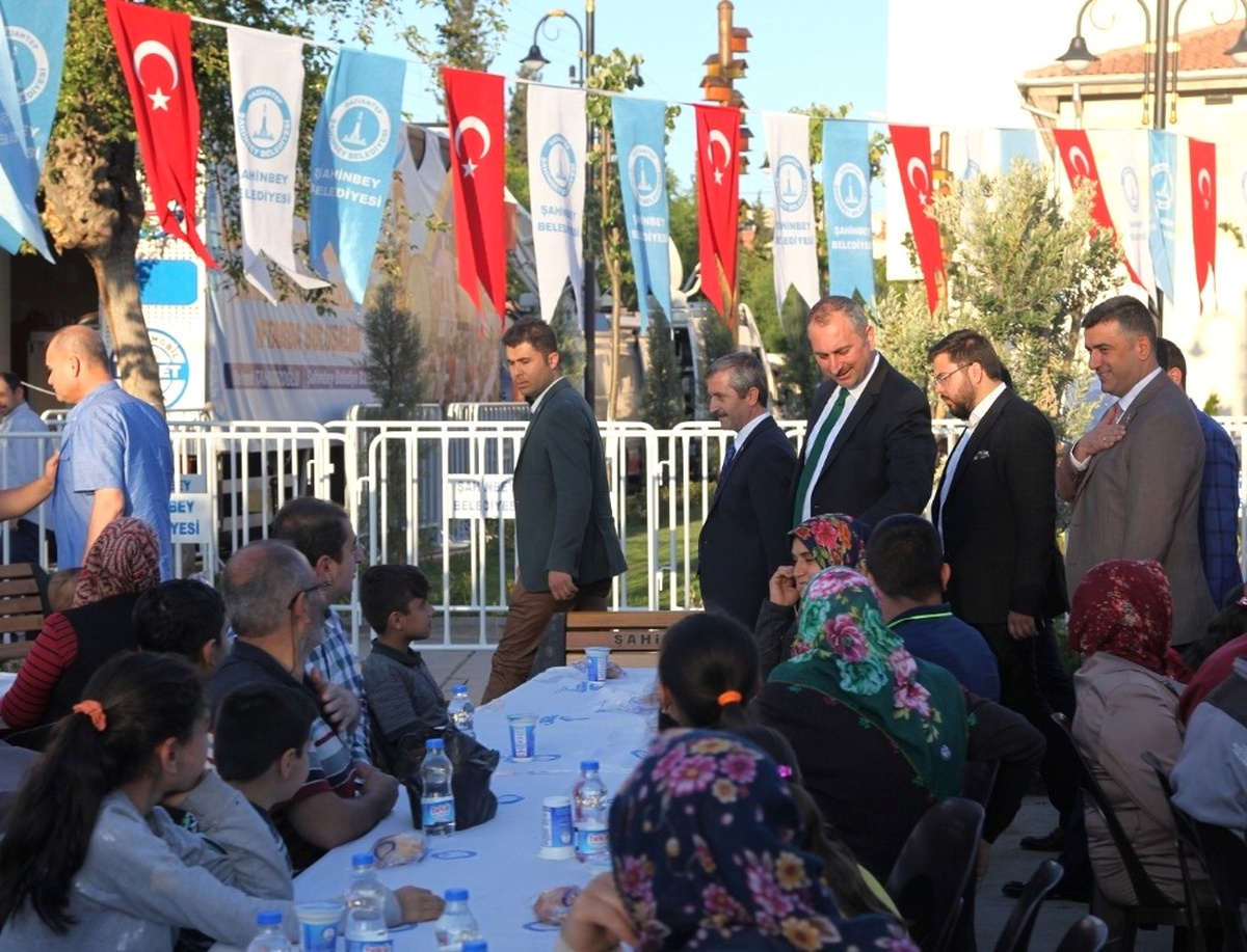 Ramazanın Kalbi Şehreküstü\'de Atıyor