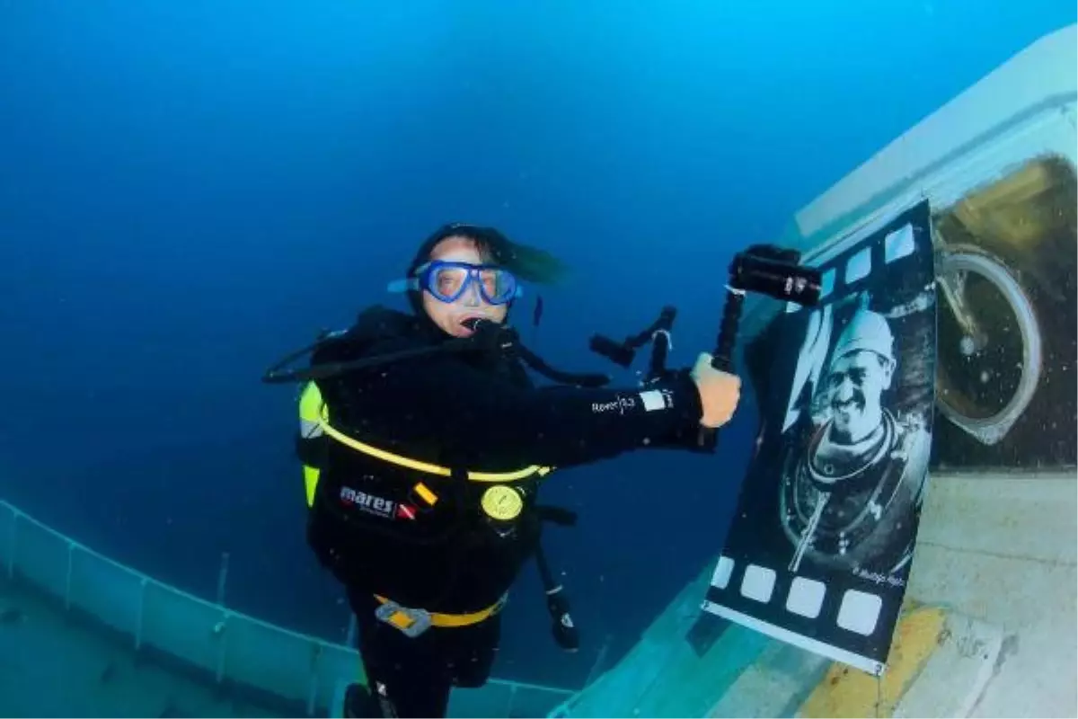 Sualtı Fotoğraflarını, Sualtında Sergiliyor 2