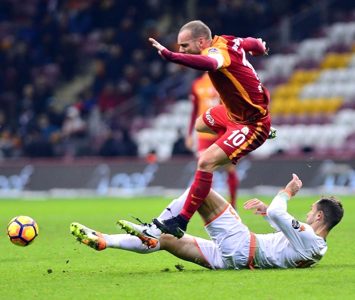 Süper Lig\'in Asist Kralı: \'Wesley Sneijder\'