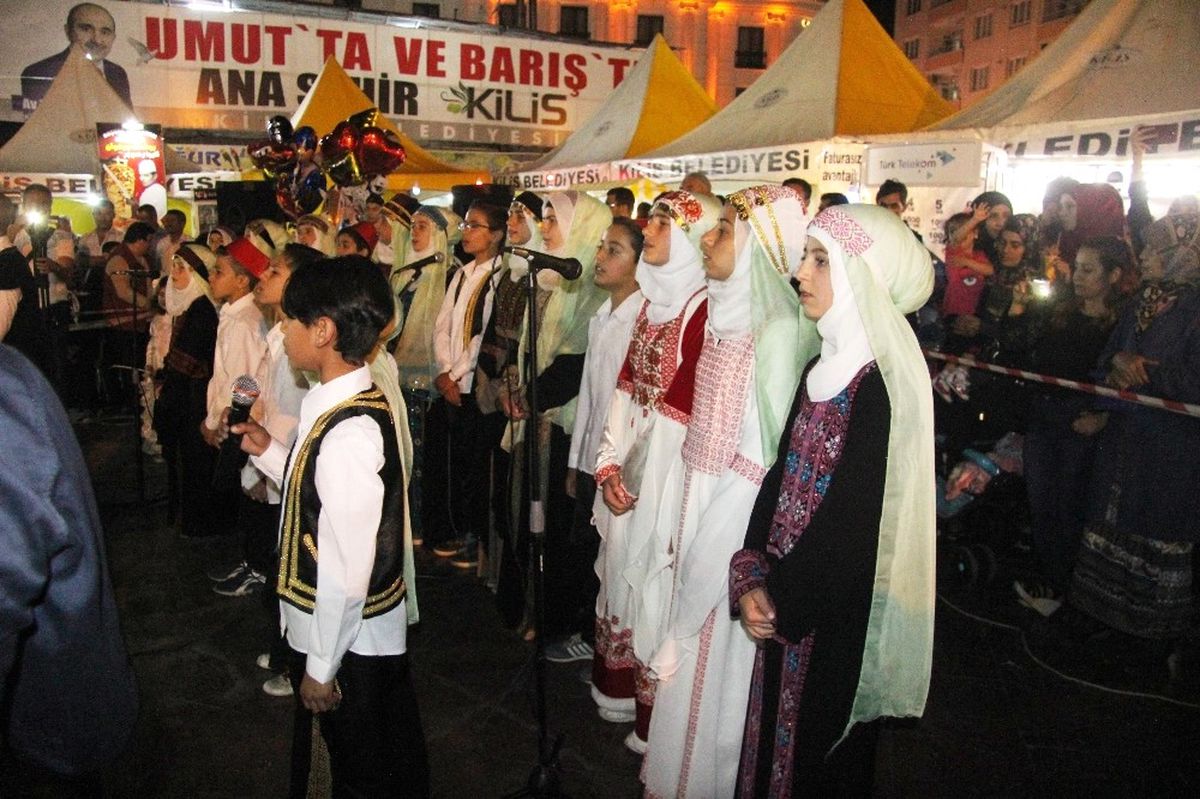 Suriyeli Yetim Çocuklar İlahiler Okudu