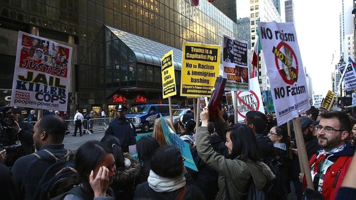 Trump, New York\'ta Protesto Edildi