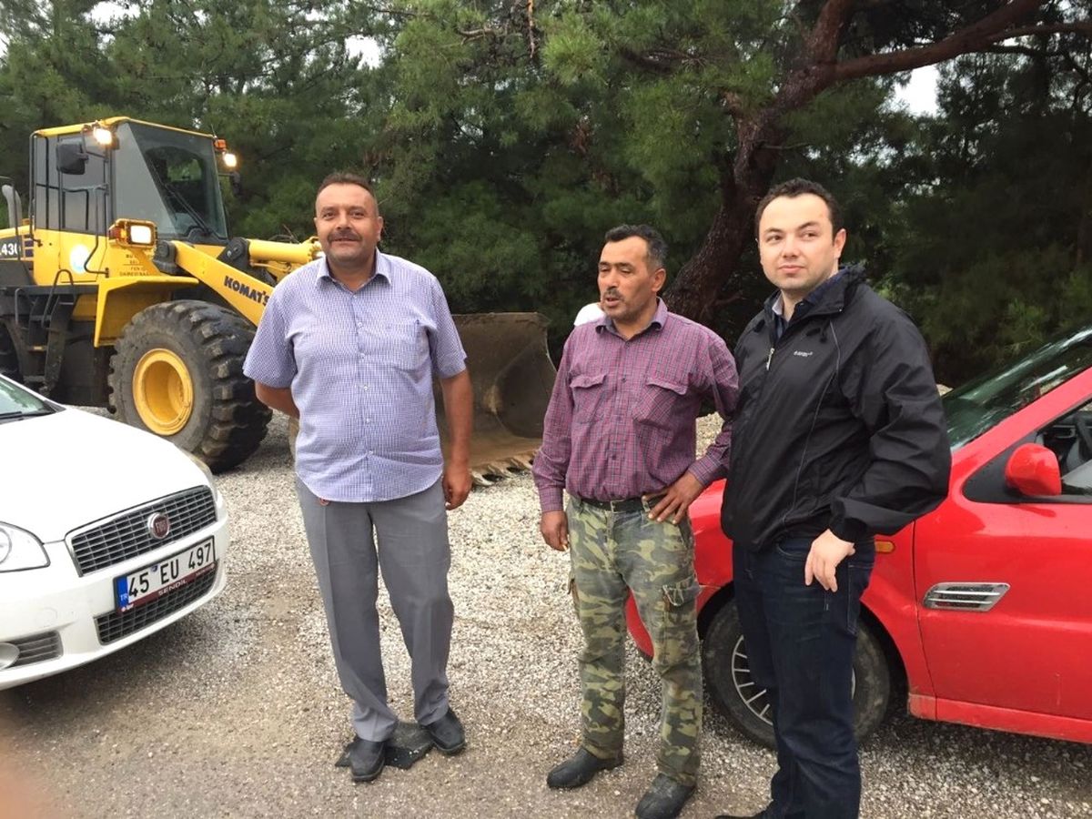 Yağışlar Nedeniyle Zarar Gören Yollara Bakım