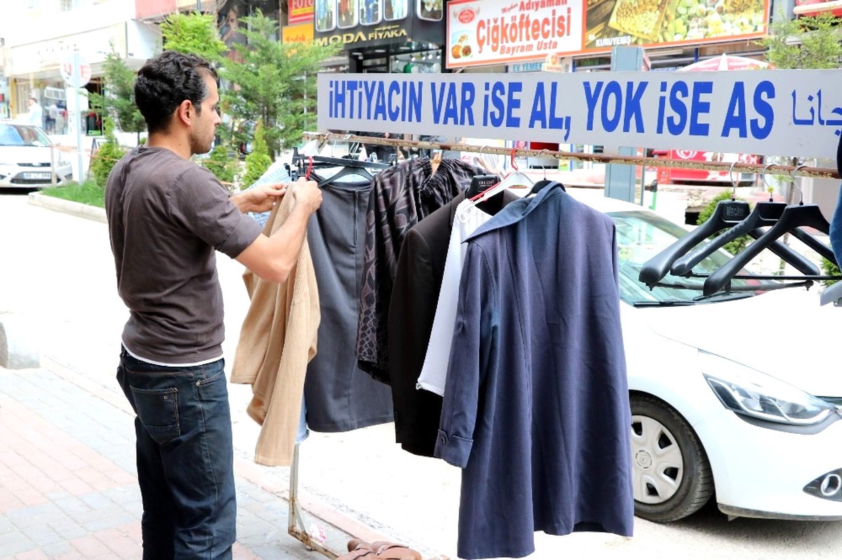 Yozgat\'ta \'İhtiyacın Varsa Al, Yoksa As\' Kampanyası