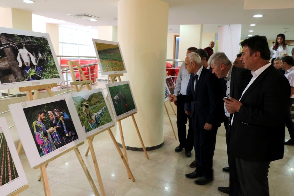 8. Tarım ve İnsan Konulu Ulusal Fotoğraf Sergisi Açıldı