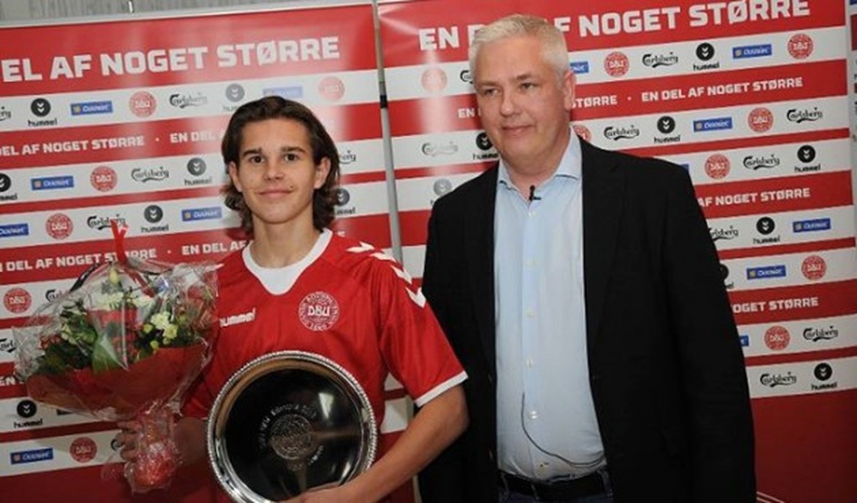 Ajax, 17 Yaşındaki Jensen\'i Transfer Etti