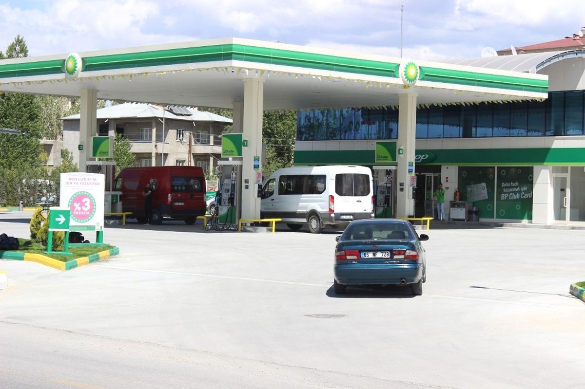Akaryakıt Devi Van\'da İstasyon Açtı