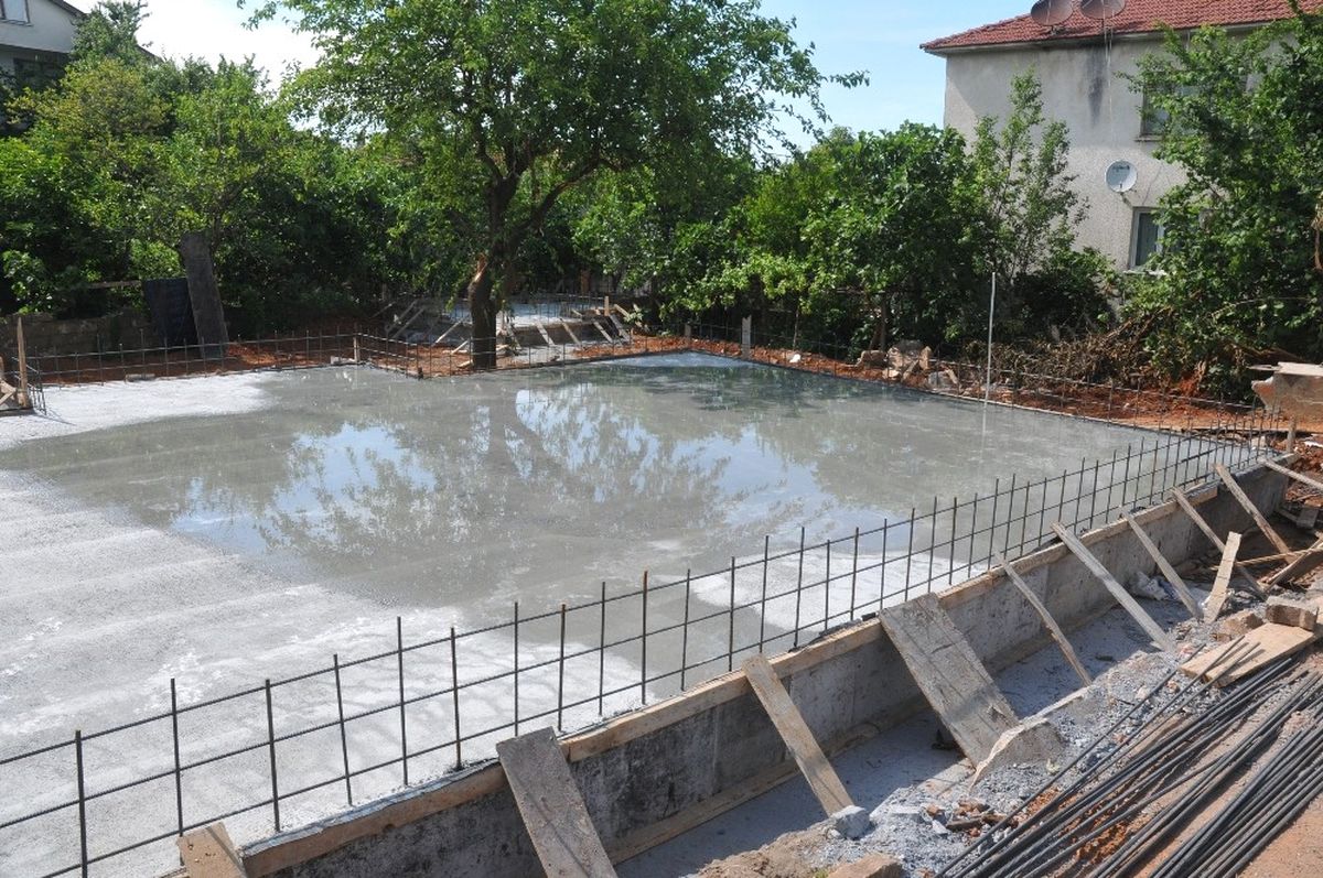 Akçakoca Yukarı Mahallede Vali Konağı Temeli Atıldı