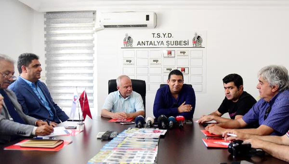 Antalyaspor Başkanı Öztürk: Eto\'o\'yu Satmayı Düşünmüyoruz