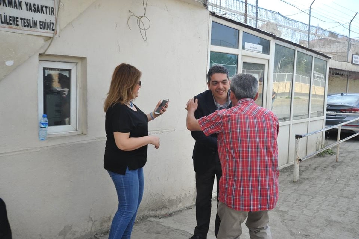 Aydınlık Gazetesi Genel Yayın Yönetmeni, Tahliye Edildi