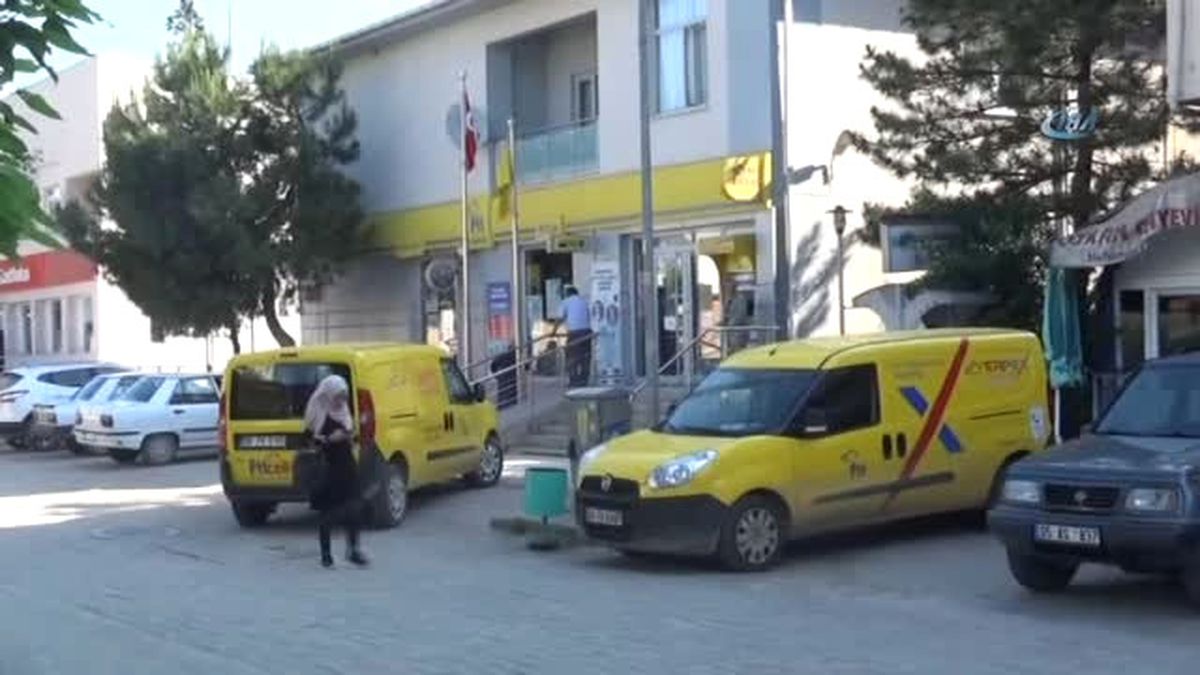 Babasını Bile Dolandırmış