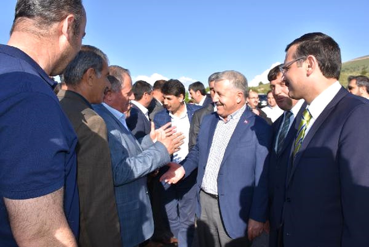 Bakan Arslan: 1472 Köye Baz İstasyonu Kuruluyor