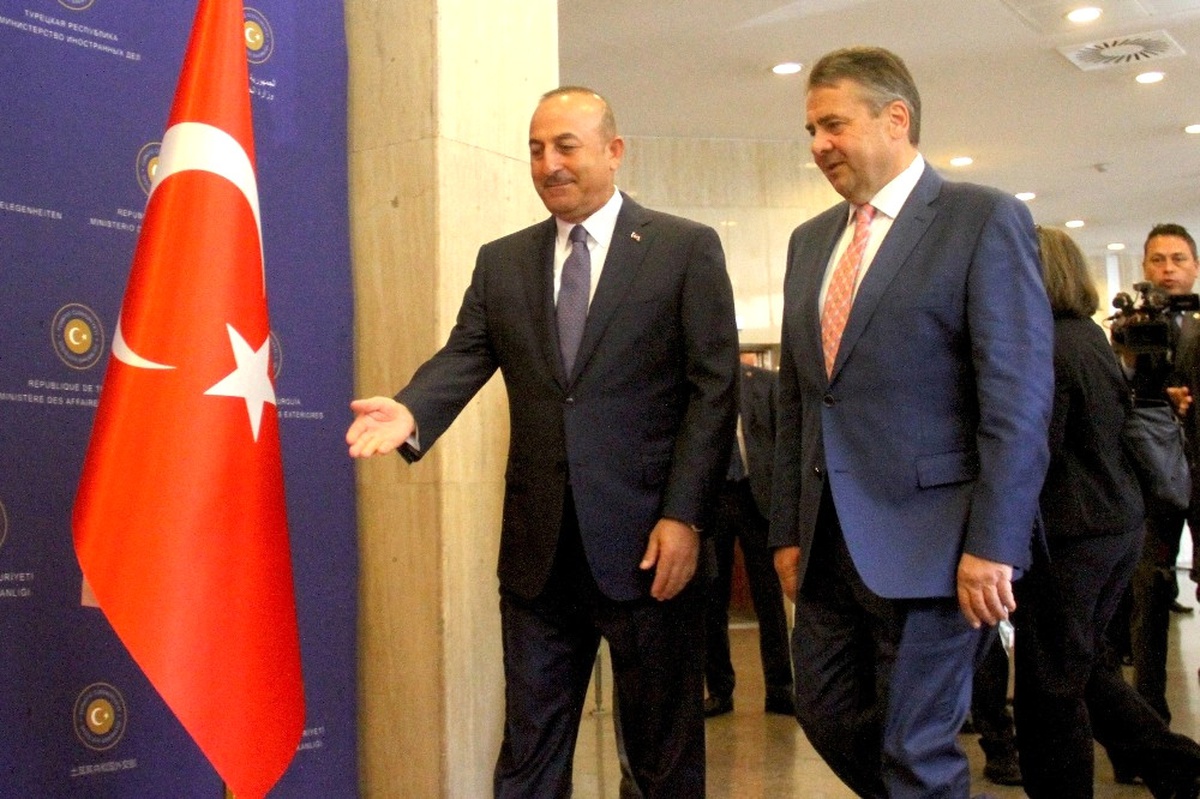 Bakan Çavuşoğlu, Alman Mevkidaşı ile Bir Araya Geldi