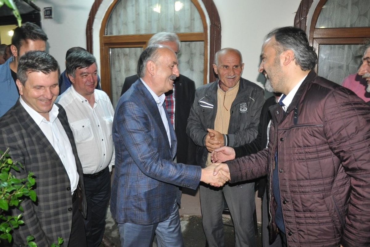 Bakan Müezzinoğlu\'ndan İnegöl\'e Çat Kapı Ziyaret