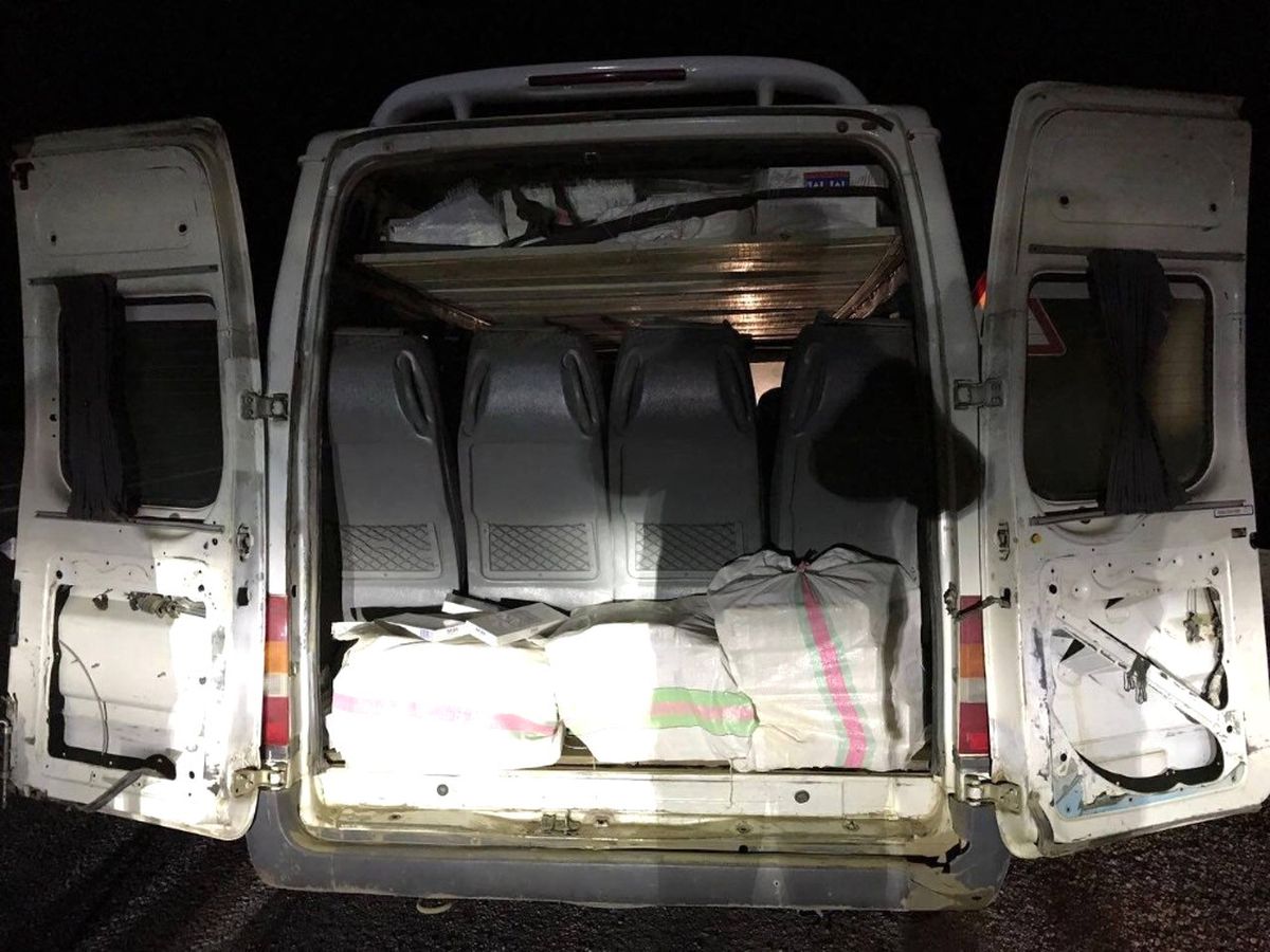 Başkale\'de 25 Bin Paket Kaçak Sigara Ele Geçirildi