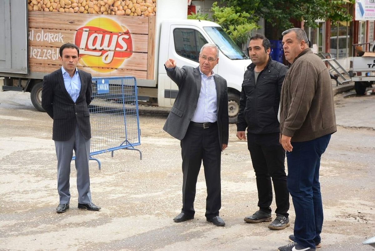 Başkan Acar Yol Yapım Çalışmalarını Yerinde İnceledi