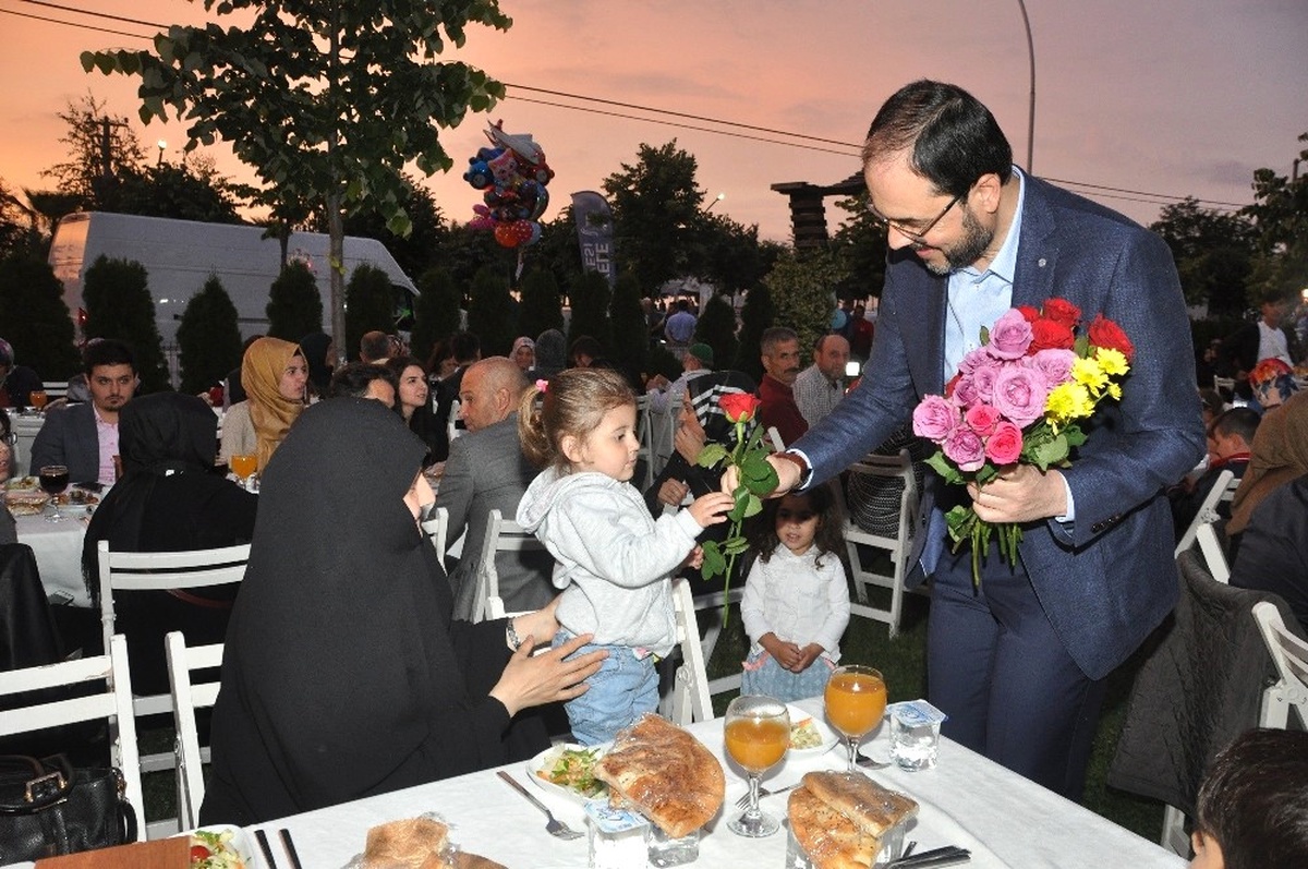 Başkan Ayaz "Biz Başiskele\'ye Aşığız"