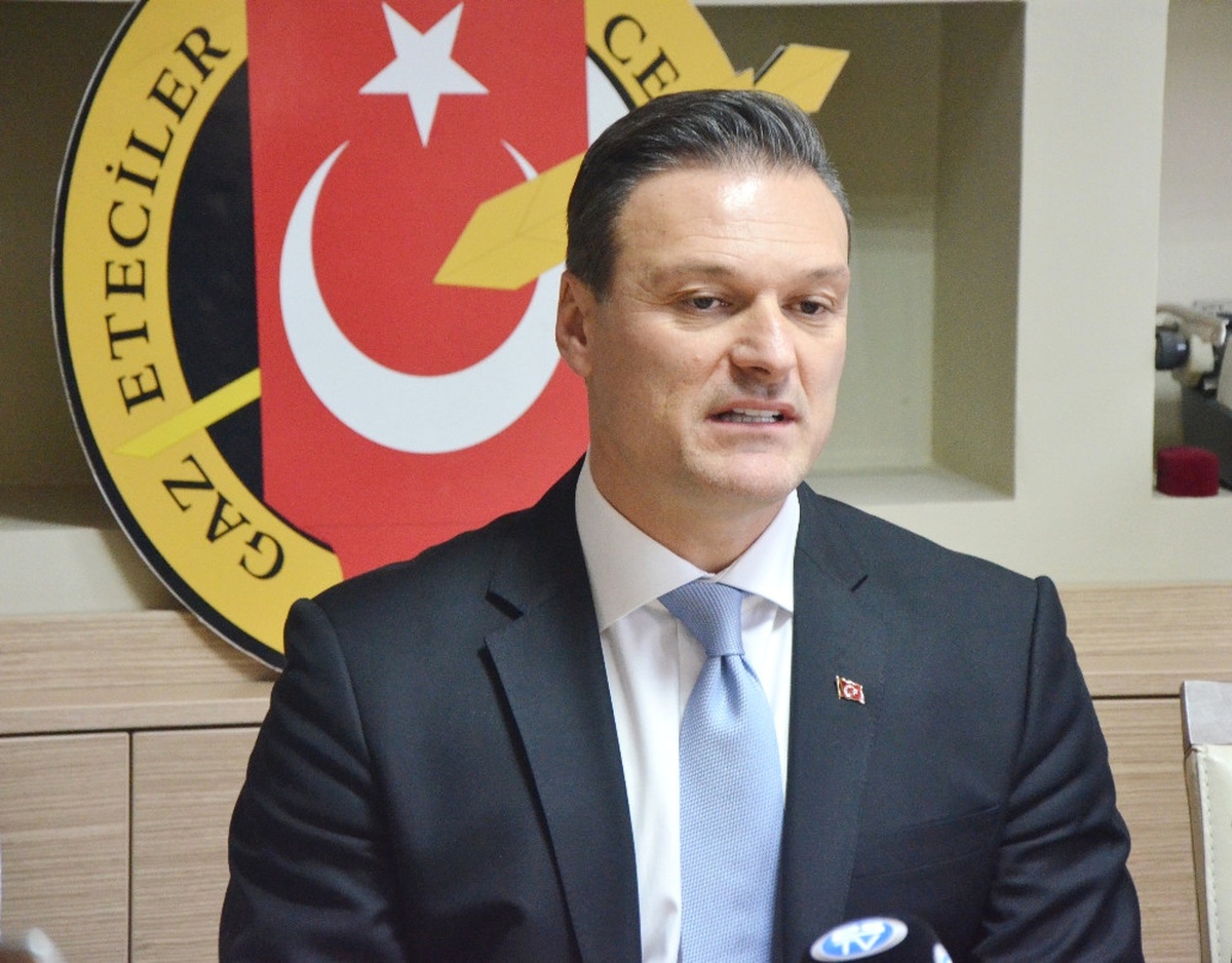 Ben Olsaydım Play-off\'a Kalmadan Eskişehirspor Çıkardı"