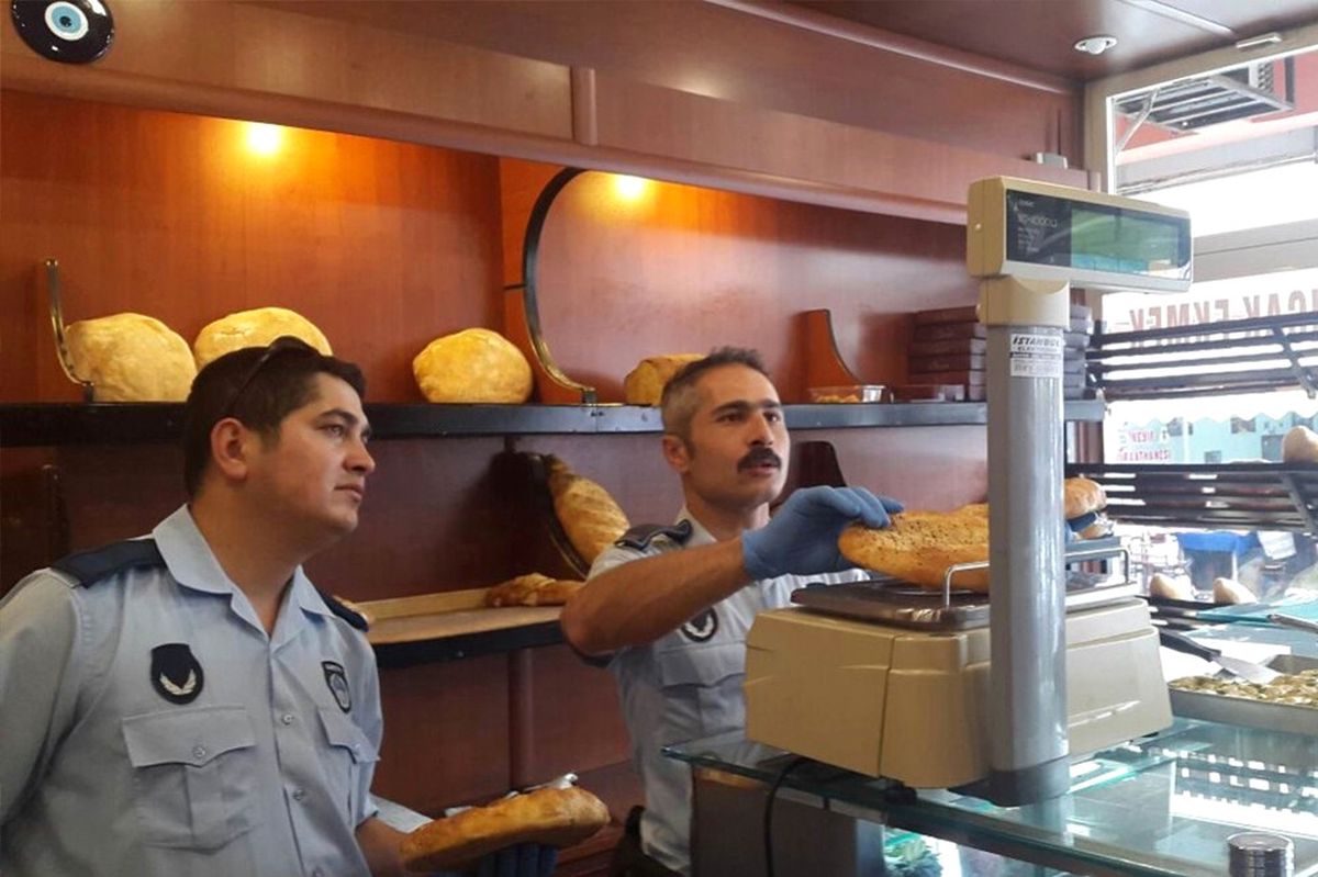 Burhaniye\'de Fırınlara Baskın