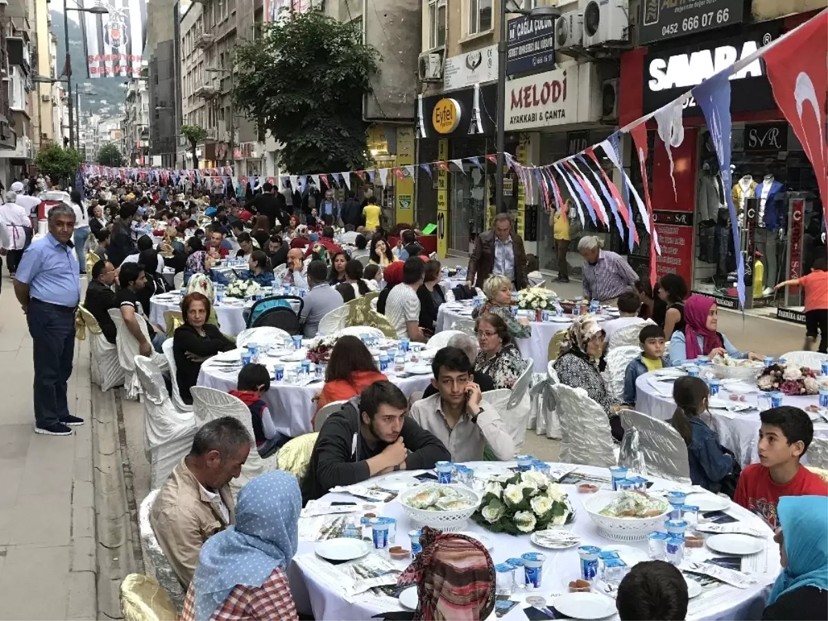 Cadde Boyu İftar