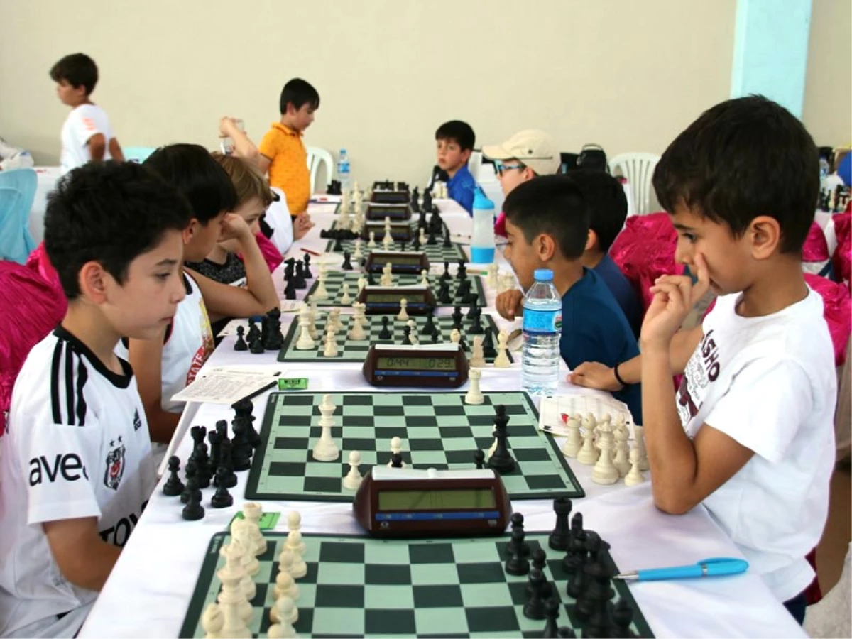 Çerkezköy\'de Geleneksel Satranç Turnuvası Sona Erdi