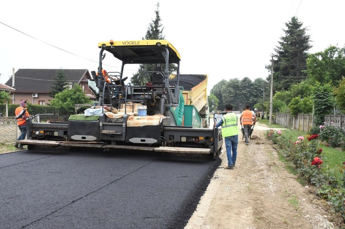 Düzce\'de Asfalt Programı Aralıksız Devam Ediyor