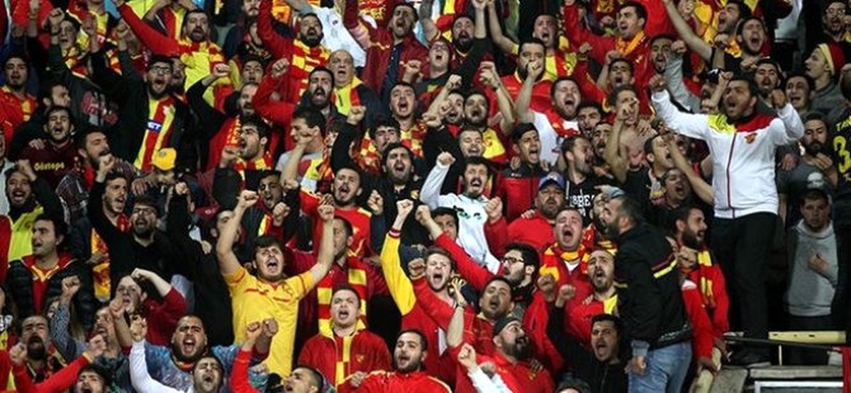 Göztepe Taraftarları Kutlama Yaptı